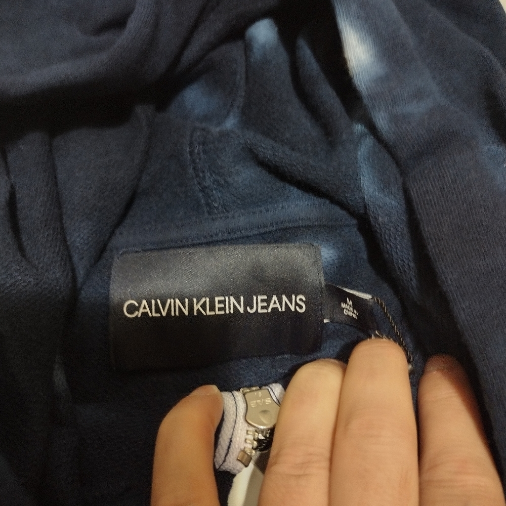 Calvin Klein Jeans Blue Tye Dye Long Sleeve Pullover Cropped Hoodie - Picture 10 of 13